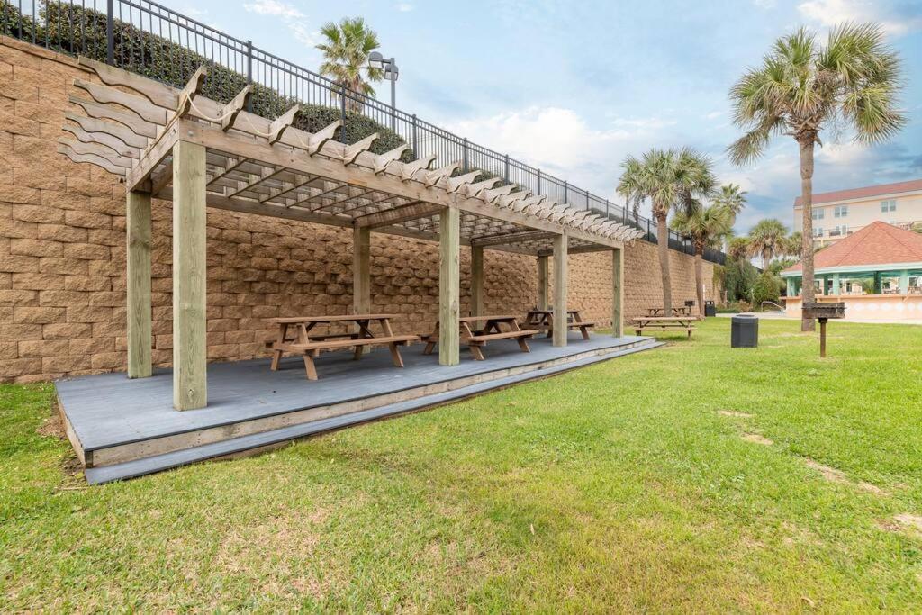 Baca Beach Escape I - 3 Pools - Pet Friendly Galveston Exterior photo